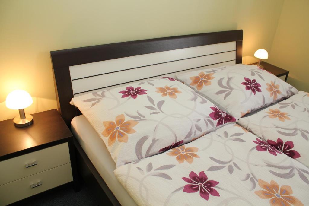 3 Rooms Sunny Apartments-Schoenbrunn, 100M2 With Balcony فيينا الغرفة الصورة